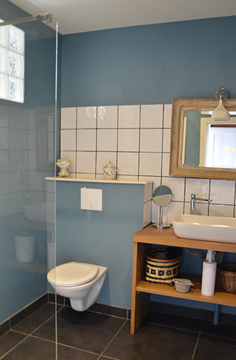 Photo de détail de la salle de bains à l'Atelier des Sources