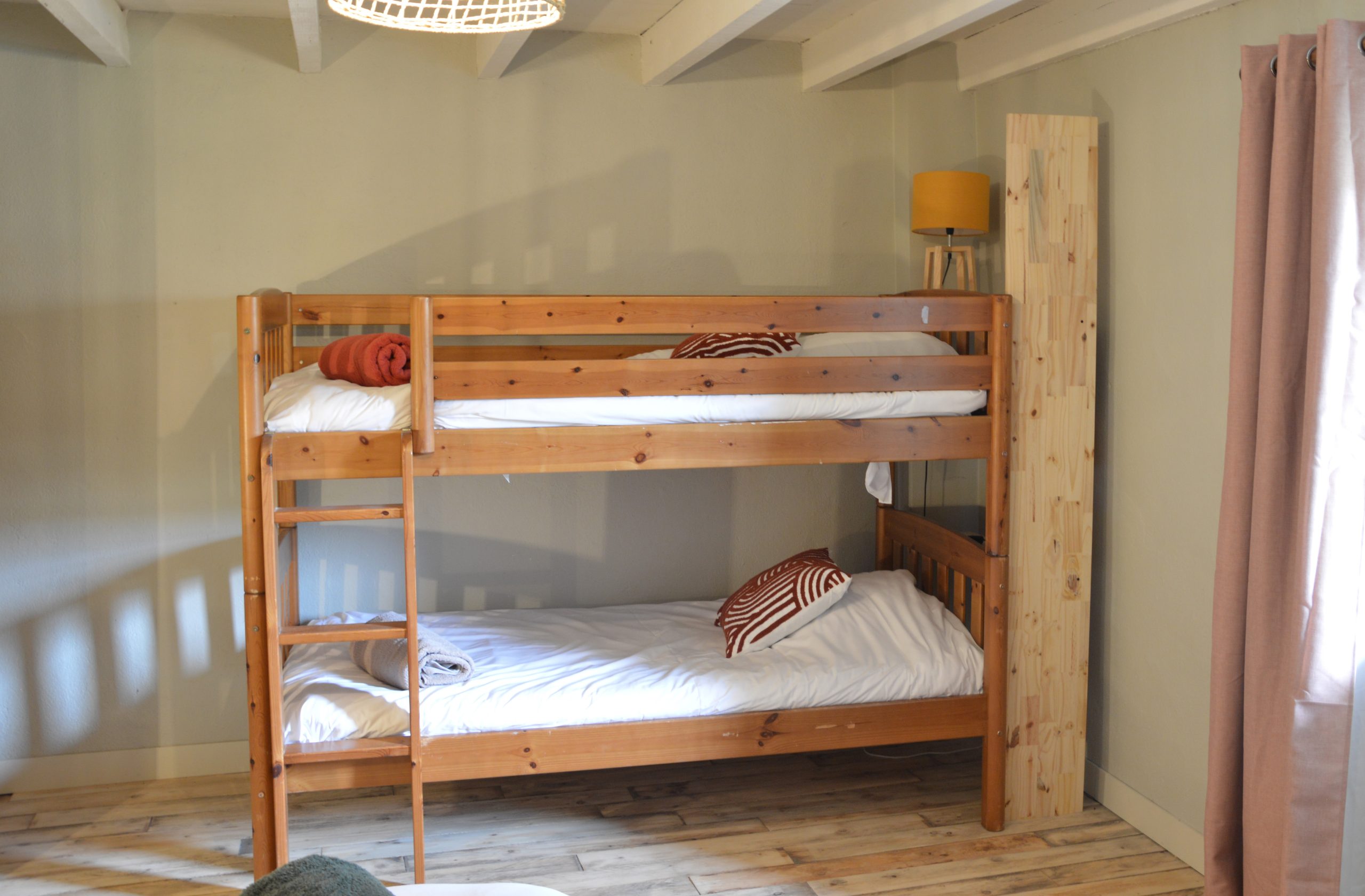 Photo d'une chambre avec 2 lits simples superposés au Moulin de Gaudais